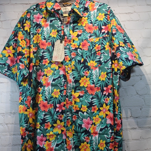 NWT FREE PLANET MENS SHORT SLEEVE HAWAIIAN BUTTON FRONT SHIRTS WHITE 4X XXXXL